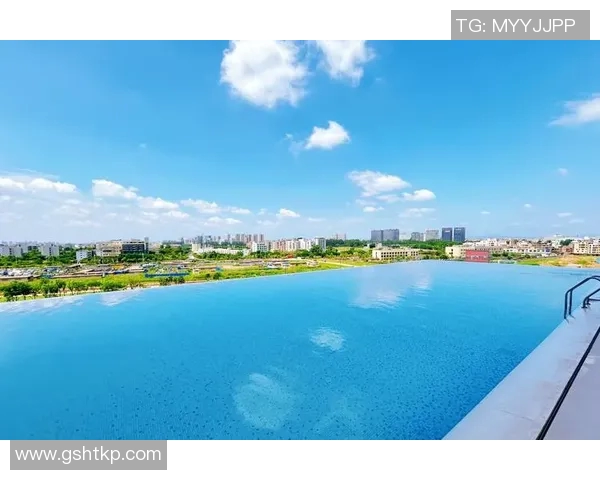 畅享清凉夏日生活，游泳池成为家庭娱乐与健身新热点